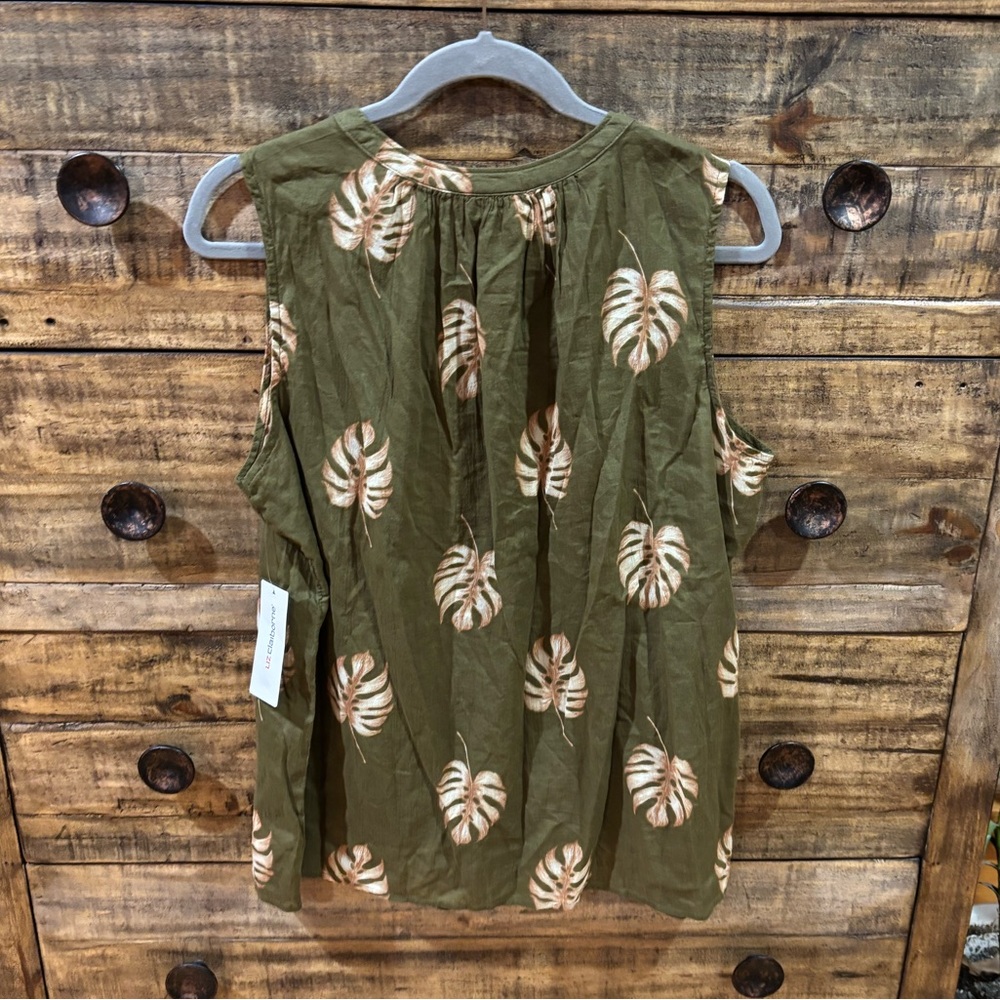 Liz Claiborne Green Leaf Print Blouse - Picture 2 of 6